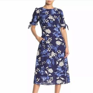 NWT Vince Camuto Blue Floral Tie Sleeve Dress 14